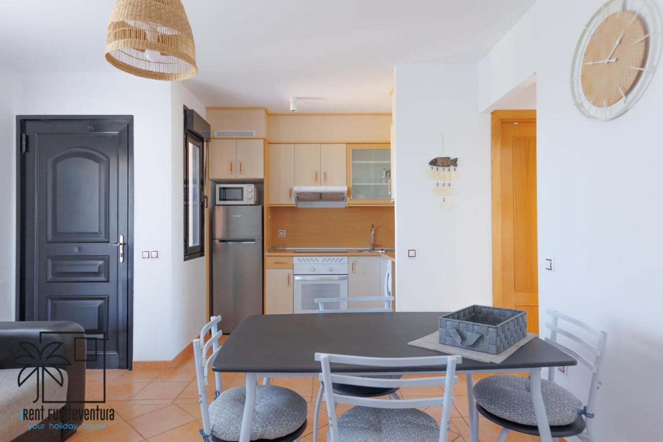 Casa De Los Viajeros Majanicho Irent Fuerteventura Villa Corralejo Luaran gambar
